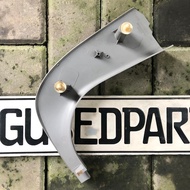 Original E60 Front Carpet Clamp Trim Kiri 7025033 Removed Removed