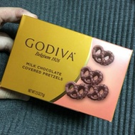 Godiva Milk Chocolate Covered Pretzels 71g