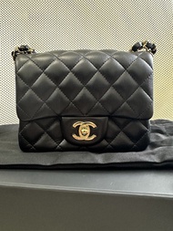 Chanel Mini Classic Flap Bag Black 17cm 方胖子金扣