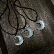 [ Express ] Crescent Shaped Jade Necklace - Exquisite Design Meaning of Peace