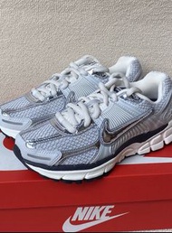 Nike Air Zoom Vomero 5 "Photon Dust"休閒訓練城市通勤跑步鞋 女款 白色
