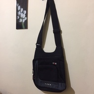 HITAM Thrift / Preloved Sling Bag Men / Women Black Djarum Black