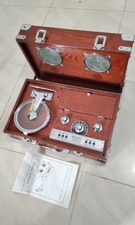 中古木殼手提CD收音機