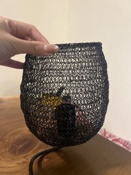 黑色鐵絲網罩燈