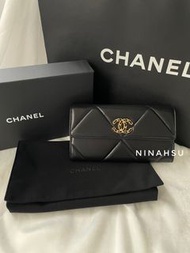香奈兒全新 Chanel 19口蓋長皮夾