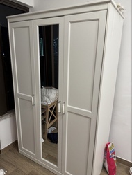 IKEA 三門衣櫃 帶鏡