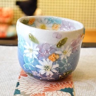 工房ゆずりは　福々碗 瓢型　青彩花化粧　瀬戸焼　花柄　優しい感性　女性だけの工房　手描き　可憐　彩り豊か　湯呑　陶器 ゆずりは　クリスマス　ギフト