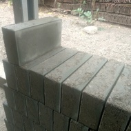 paving block atau conblock bentuk bata per meter