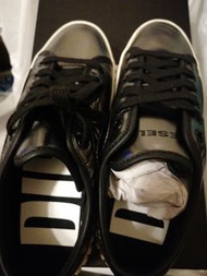 Diesel銀色閃令面鞋