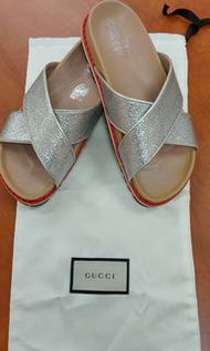 Gucci 銀色閃拖鞋