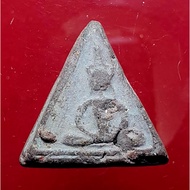 Phra Somdej Hu Bai Sri
三角长耳 顺德 龙婆贵

Luang Phor Kuay

由粘土与粉末混合而成

Wat khositaram

佛历be 2500