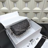 🎀全新coach蔻馳charter 18斜挎包