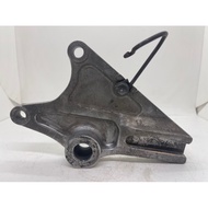 USED ORIGINAL REAR CALIPER BRAKE BRACKET FOR SUZUKI FXR 150 DOHC