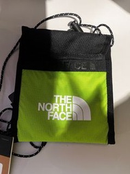 The North Face 斜背小方包