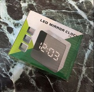 LED鏡面時鐘