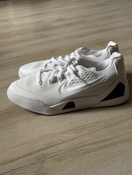 Nike Kobe Mamba Focus White (US 4Y/ UK 3.5/ EUR 36)