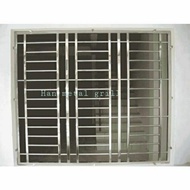 Metal grill window's