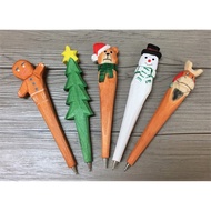 Animal Pen Gingerbread Man Christmas Bear Snowman Elk