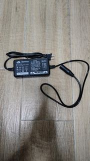 電動輪椅充電器