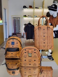 英國代購 英國直送 MCM logo leather bag Camel 駝色 皮革 真皮 手挽袋 手袋 小手袋 小背包 小背囊 單肩袋 單肩包 斜咩袋 返工袋 行街 禮物 聖誕禮物 生日禮物 情人節