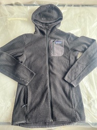 Patagonia R1 air full jacket S. Hiking camping