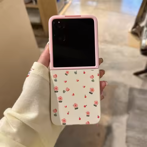 Korean Fresh Color Matching Flower Pearl Bow Bracelet Phone Case For Samsung Galaxy ZFlip7 6 ZFlip5 
