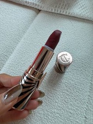 Charlotte tilbury 唇膏