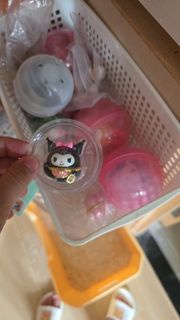 大量Sanrio Chiikawa 扭蛋 Sanrio 僅餘Hello Kitty 及Piano