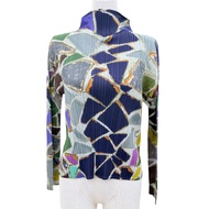 全新☆ 三宅一生 (Issey Miyake) 的PLEATS PLEASE PP33-JK733 寶石圖案高領上衣，通體幾何印花，顏色3，日本製造，正品，女款