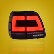 ชุดไฟท้าย Land Cruiser LC100 พร้อมสัญญาณเลี้ยว LED Flow