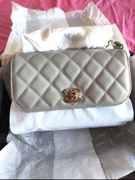 Chanel business affinity medium size bag 11月單