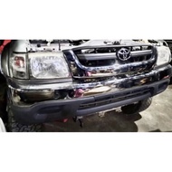T/HILUX LN166 SR HEAD LAMP LOWER COVER