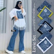 Levie/Mariana/Debi Valent/Rav Suit