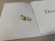 Dior 珍珠耳環