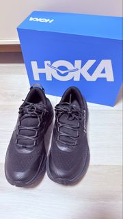 HOKA 全黑越野跑鞋 Vibram 戶外鞋。42碼