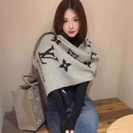 Lv 羊絨圍巾M71040 黑灰配色 全新