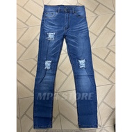 Seluar Jeans Koyak Tampal Kain Getah Memeri / Jeans koyak CK
