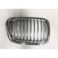 BMW E46 98-01 Four-Door Touring Electroplating Water Grille Nose Tank Cover