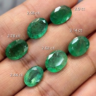 พลอยมรกตแท้ พลอยดิบ ธรรมชาติ ไซร์ 2-3 กะรัต ราคาเม็ดละ 4000 บาท