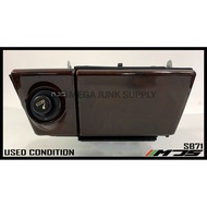 (USED) Nissan Cefiro Maxima A33 (1998-2012) Original JDM Front Storage Ashtray Console With Wiring (