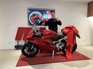 『敏傑康妮』賀交車！Ducati Panigale V2 恭喜煒穎入主圓夢 人生第一台重機～直接攻頂