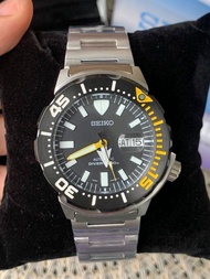 Seiko 5 sports 24 jewels balck yellow crown fully automatic self winding japan watch