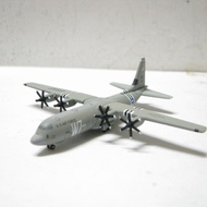 Herpa 1: 500 C-130J-30 Us Air Force Super Hercules 37th Air Transport Squadron