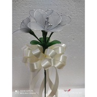 Bunga  telur stokin (lily)