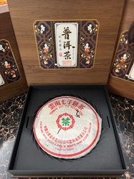抵買！精品！2005年普洱茶餅—珍藏中茶牌生茶