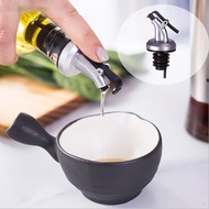 Environmentally Oiler Oil Nozzle Olive Oil Sprayer Liquor Dispenser Pourers Bottle Flip Top Stopper Seal Leak-proof