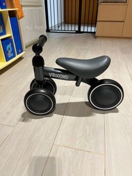 Vroom 幼兒平衡車