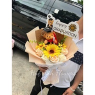 GRADUATION BEAR BOUQUET CODE C8K2 + BAG, CARD,BANER (P)
