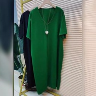 Hong Kong Style V-Neck Dress - Perfect Fit Up to 125kg, Ideal for Warm Weather
