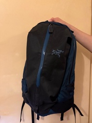 Arcteryx Arro22 不死鳥背囊 黑底藍色 22L